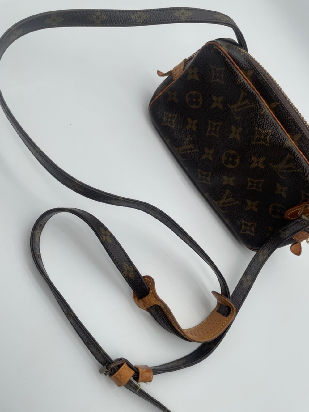 Louis Vuitton Pochette Marley Bandouliere Monogram Crossbody - Picture 9 of 12